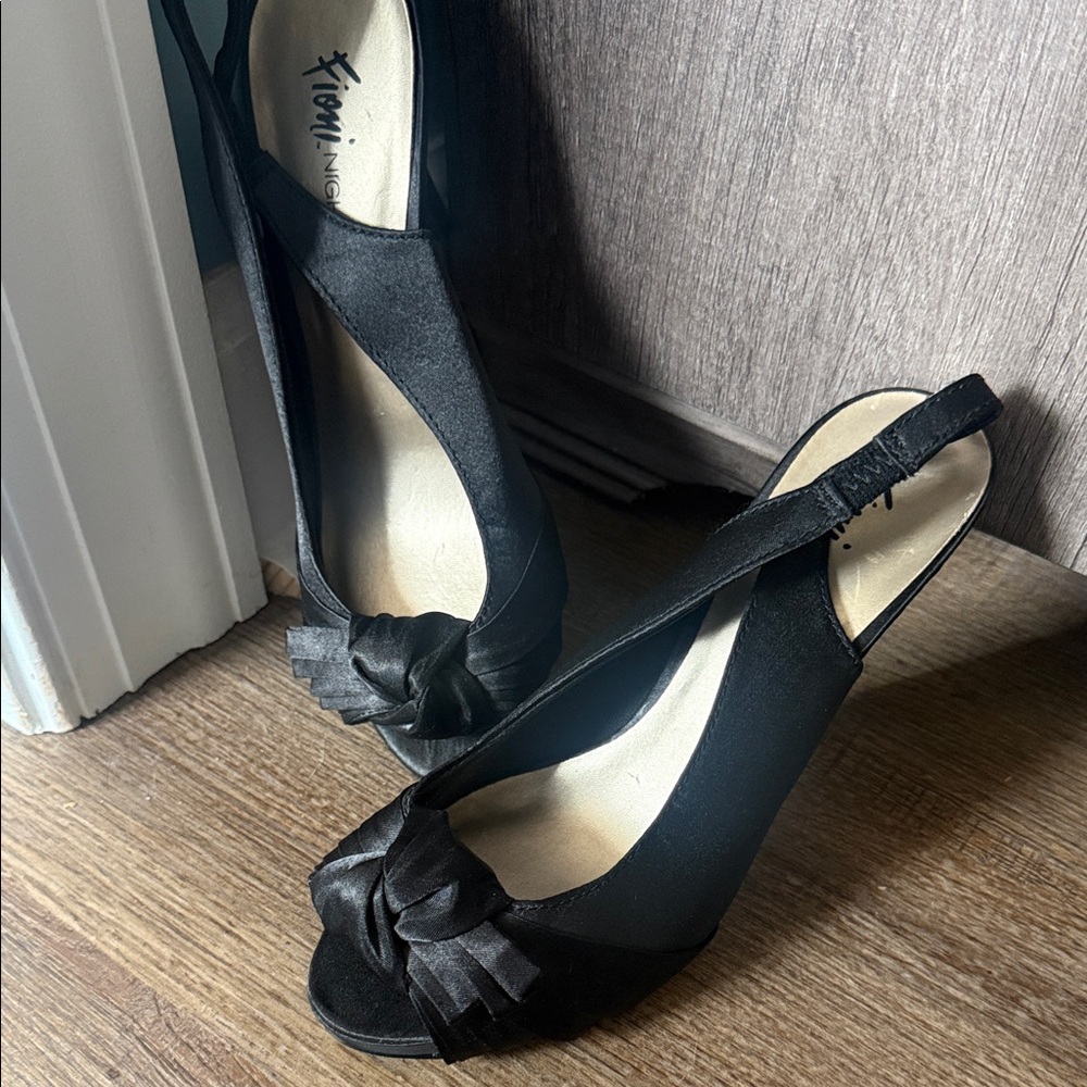 FIONI Clothing Elegant Black Peep-Toe Heels